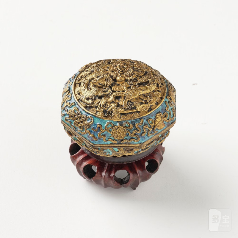 A bronze imitating seal paste box with cover, - 图6
